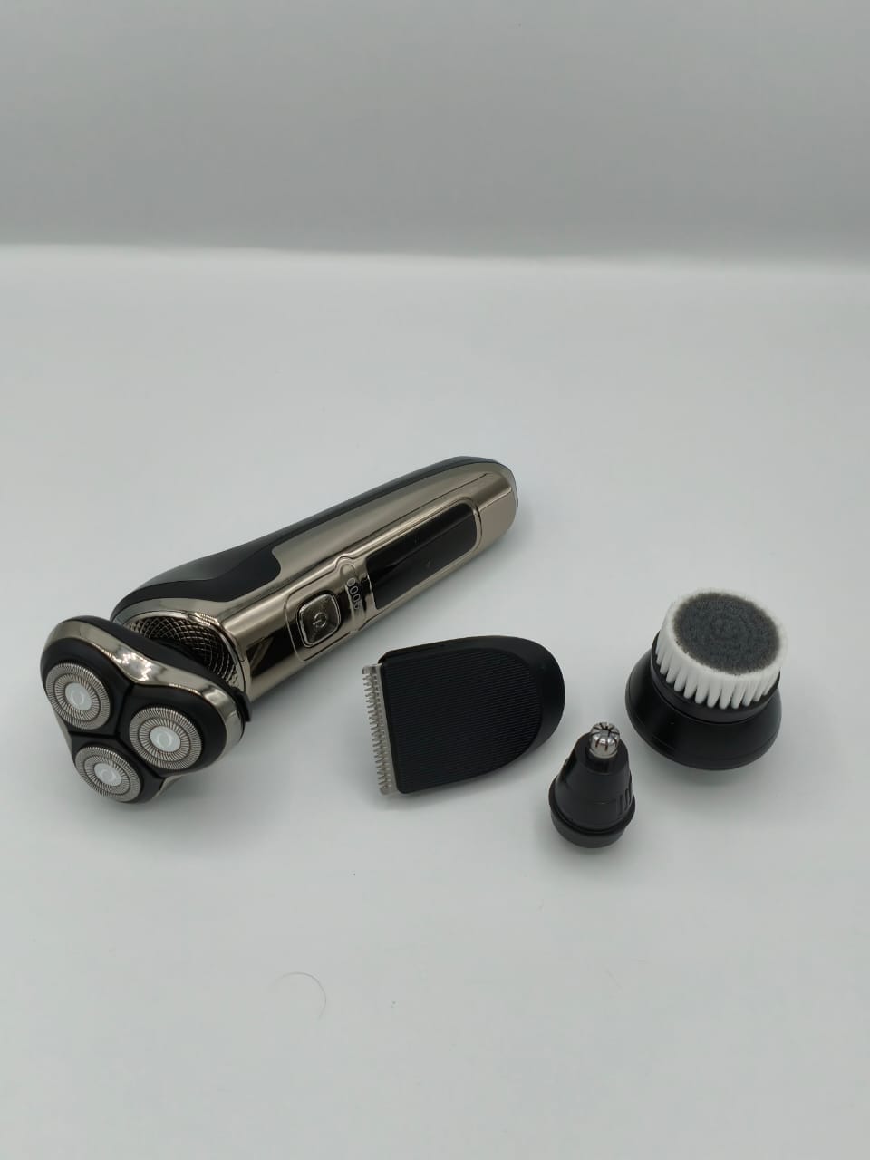 ماشین اصلاح سه تیغ فیلیپس مدل S9000